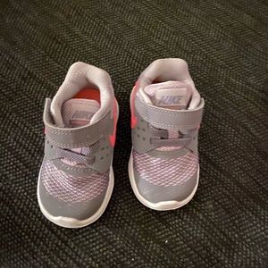 Nike sneaker pink/gray